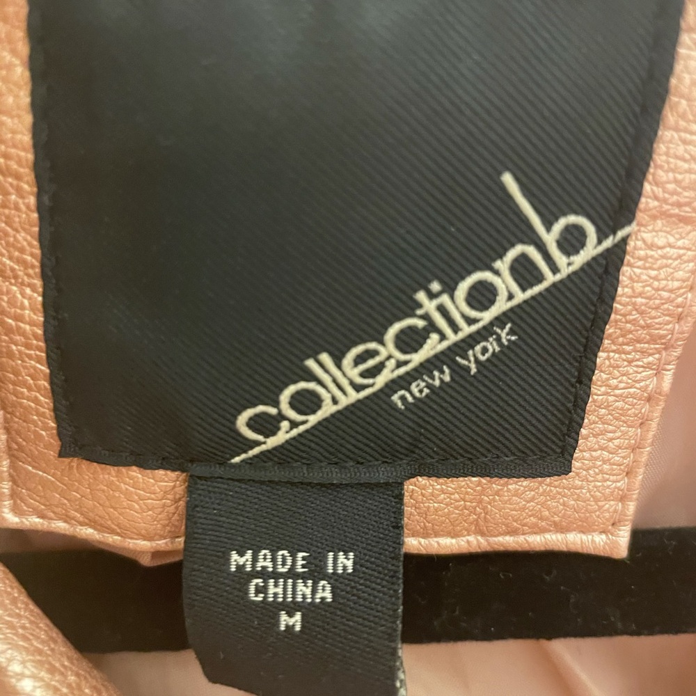 NWOT Collection B New York Rose Gold Faux Leather Jacket M - Picture 3 of 7